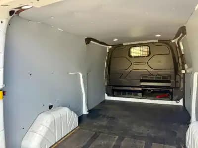 Vendo Ford Transit 2021 - 19965 EUR, 121500 km - AUTO.MOTO.pt