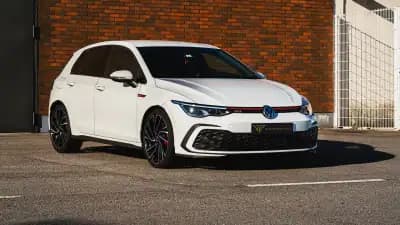 Sell Volkswagen Golf 2020 - 33000 EUR, 66500 km - AUTO.MOTO.pt