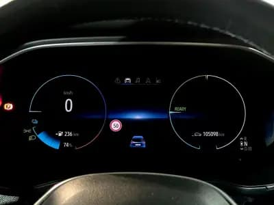 Sell Renault Zoe 2020 - 13900 EUR, 105098 km - AUTO.MOTO.pt