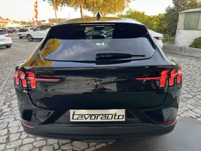 Vendo Ford Mustang Mach-E 2021 - 28990 EUR, 118000 km - AUTO.MOTO.pt
