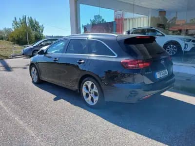 Vendo Kia Ceed SW 2019 - 13900 EUR, 72562 km - AUTO.MOTO.pt