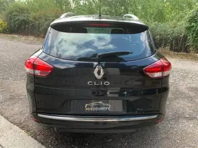 Vendo Renault Clio Sport Tourer 2019 - 13999 EUR, 127245 km - AUTO.MOTO.pt