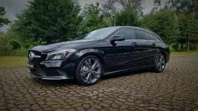 Vendo Mercedes-Benz CLA 200 2018 - 24900 EUR, 141000 km - AUTO.MOTO.pt