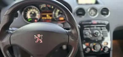 Vendo Peugeot RCZ 2011 - 15900 EUR, 68562 km - AUTO.MOTO.pt