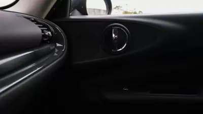 Sell MINI Clubman 2019 - 14800 EUR, 267000 km - AUTO.MOTO.pt