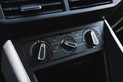 Sell Volkswagen Taigo 2024 - 21000 EUR, 50000 km - AUTO.MOTO.pt