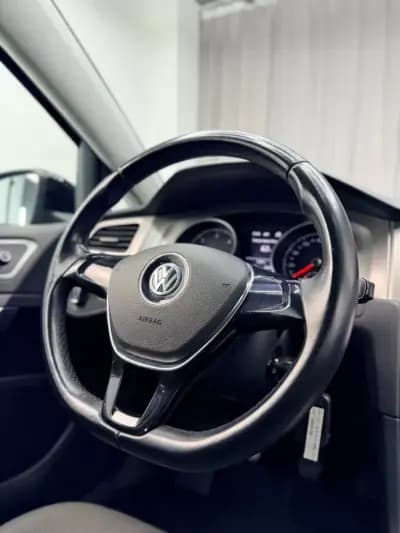 Sell Volkswagen Golf 2014 - 16750 EUR, 165000 km - AUTO.MOTO.pt