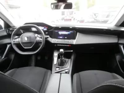 Vendo Peugeot 308 2022 - 22000 EUR, 118452 km - AUTO.MOTO.pt