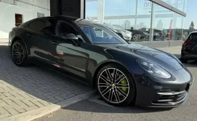 Sell Porsche Panamera 2018 - 74500 EUR, 50941 km - AUTO.MOTO.pt