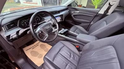 Sell Audi e-tron Sportback 2020 - 31990 EUR, 80000 km - AUTO.MOTO.pt