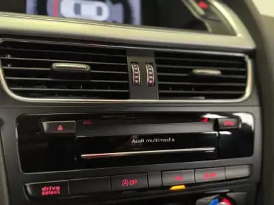 Vendo Audi A5 2015 - 21990 EUR, 59192 km - AUTO.MOTO.pt