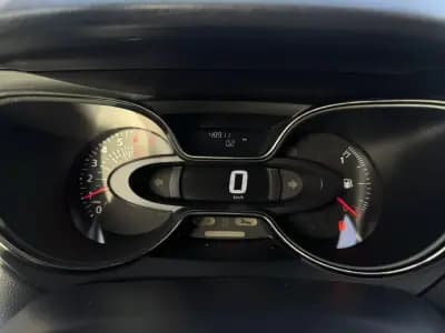 Vendo Renault Captur 2018 - 14500 EUR, 48000 km - AUTO.MOTO.pt