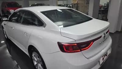 Vendo Renault Talisman 2016 - 14990 EUR, 107000 km - AUTO.MOTO.pt