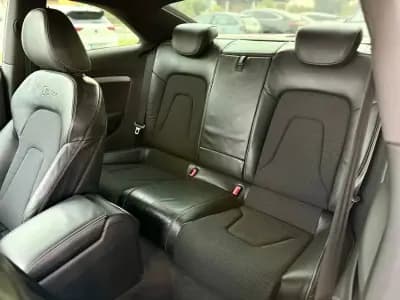 Vendo Audi A5 2010 - 17990 EUR, 157000 km - AUTO.MOTO.pt