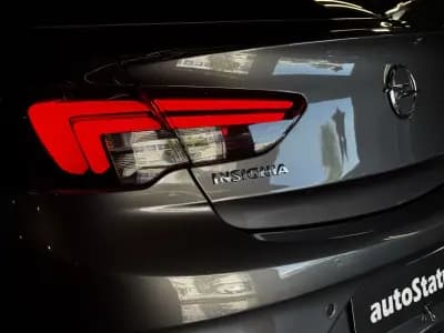 Vendo Opel Insignia Grand Sport 2022 - 17990 EUR, 102300 km - AUTO.MOTO.pt