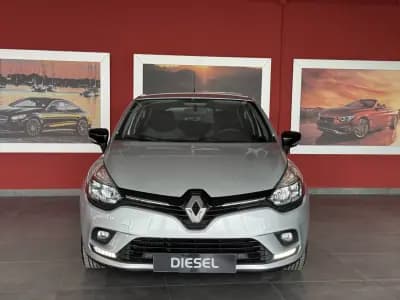 Vendo Renault Clio 2017 - 11990 EUR, 103171 km - AUTO.MOTO.pt