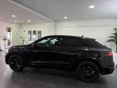Vendo Audi Q8 2019 - 60000 EUR, 180000 km - AUTO.MOTO.pt