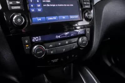 Vendo Nissan Qashqai 2014 - 13990 EUR, 133381 km - AUTO.MOTO.pt