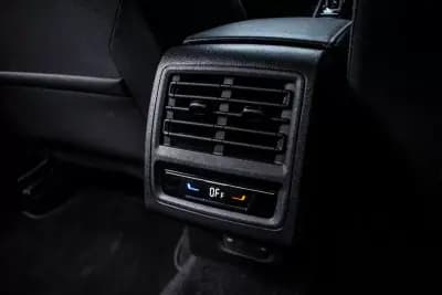 Vendo Volkswagen Golf 2022 - 34990 EUR, 72017 km - AUTO.MOTO.pt