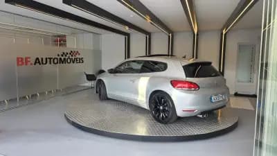 Vendo Volkswagen Scirocco 2010 - 10900 EUR, 289436 km - AUTO.MOTO.pt