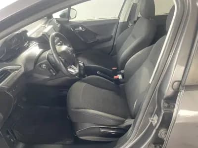 Sell Peugeot 208 2019 - 10750 EUR, 112682 km - AUTO.MOTO.pt