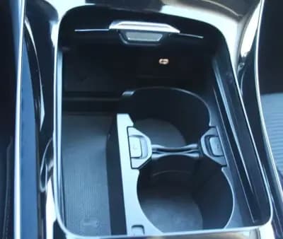 Sell Mercedes-Benz C 200 2024 - 39980 EUR, 19384 km - AUTO.MOTO.pt