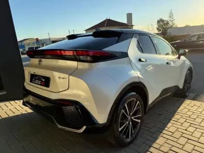 Vendo Toyota C-HR 2023 - 33750 EUR, 30087 km - AUTO.MOTO.pt