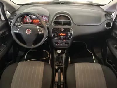 Vendo Fiat Punto 2017 - 7950 EUR, 77357 km - AUTO.MOTO.pt