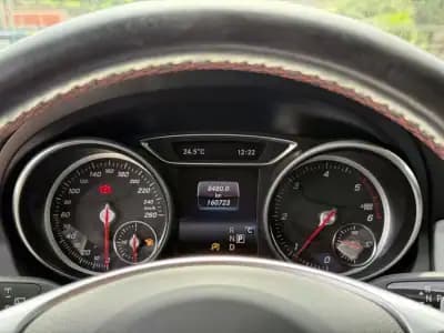 Vendo Mercedes-Benz CLA 180 2017 - 19999 EUR, 160000 km - AUTO.MOTO.pt