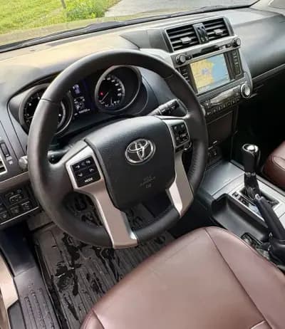 Vendo Toyota Land Cruiser 2015 - 59900 EUR, 145722 km - AUTO.MOTO.pt