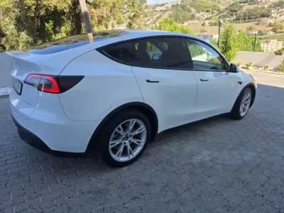 Vendo Tesla Model Y 2022 - 37000 EUR, 90000 km - AUTO.MOTO.pt