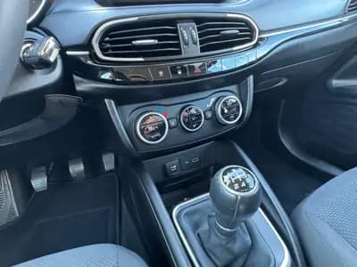 Sell Fiat Tipo 2021 - 14480 EUR, 83050 km - AUTO.MOTO.pt