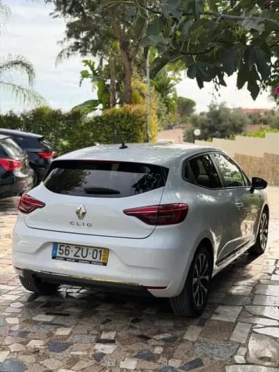 Sell Renault Clio 2020 - 14900 EUR, 51155 km - AUTO.MOTO.pt