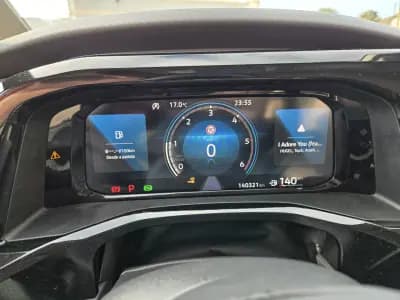 Vendo Volkswagen Multivan 2023 - 39950 EUR, 140321 km - AUTO.MOTO.pt