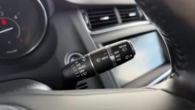 Vendo Jaguar E-Pace 2019 - 23900 EUR, 164000 km - AUTO.MOTO.pt