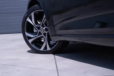 Vendo Renault Mégane 2021 - 20200 EUR, 162000 km - AUTO.MOTO.pt