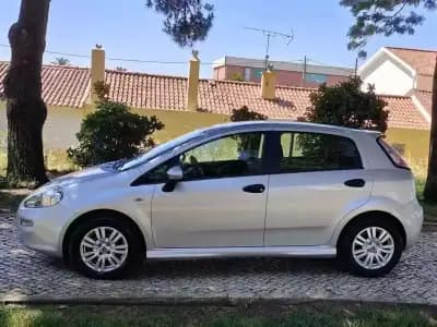 Sell Fiat Punto 2014 - 6990 EUR, 73125 km - AUTO.MOTO.pt