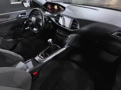 Sell Peugeot 308 2013 - 12990 EUR, 158740 km - AUTO.MOTO.pt