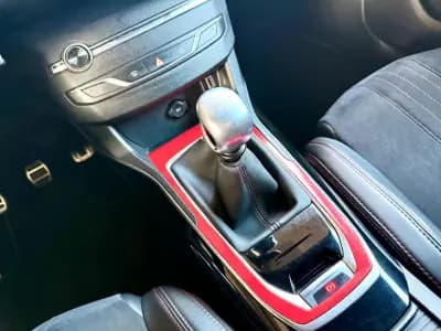 Vendo Peugeot 308 SW 2015 - 12990 EUR, 256609 km - AUTO.MOTO.pt