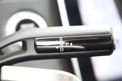 Sell Mercedes-Benz E 220 2023 - 52980 EUR, 40223 km - AUTO.MOTO.pt