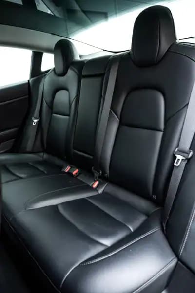 Vendo Tesla Model 3 2020 - 21990 EUR, 124208 km - AUTO.MOTO.pt