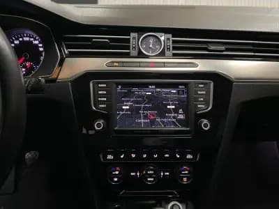 Vendo Volkswagen Passat Variant 2016 - 9950 EUR, 338000 km - AUTO.MOTO.pt