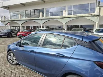 Vendo Opel Astra 2017 - 13000 EUR, 99950 km - AUTO.MOTO.pt