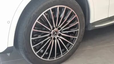 Sell Mercedes-Benz GLC 220 2023 - 68990 EUR, 29182 km - AUTO.MOTO.pt