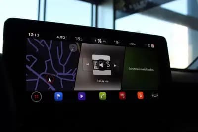 Vendo SEAT Leon 2021 - 18900 EUR, 136631 km - AUTO.MOTO.pt