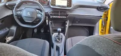 Sell Peugeot 208 2019 - 12950 EUR, 87500 km - AUTO.MOTO.pt