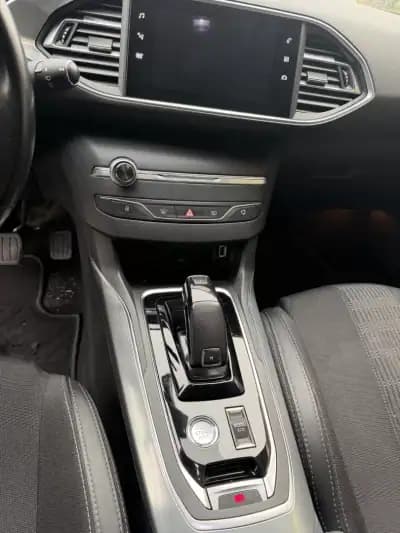 Sell Peugeot 308 SW 2020 - 17900 EUR, 124000 km - AUTO.MOTO.pt