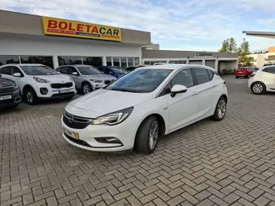 Vendo Opel Astra 2016 - 11000 EUR, 81600 km - AUTO.MOTO.pt