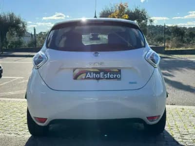 Vendo Renault Zoe 2019 - 16900 EUR, 25417 km - AUTO.MOTO.pt