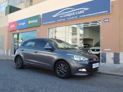 Vendo Hyundai i20 2017 - 10950 EUR, 128500 km - AUTO.MOTO.pt